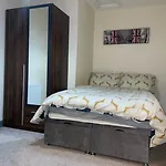 Modern 2 Bedroom Apartment In Derby City Centre